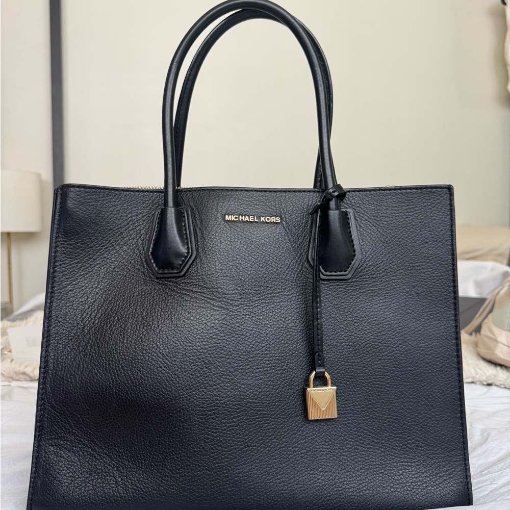 Michael Kors Black Mercer Purse